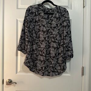 NWT ❄️Jones of NY top